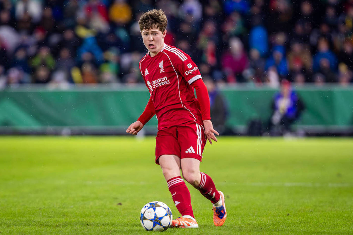 Bild till nyheten U18-kaptenen skriver proffskontrakt